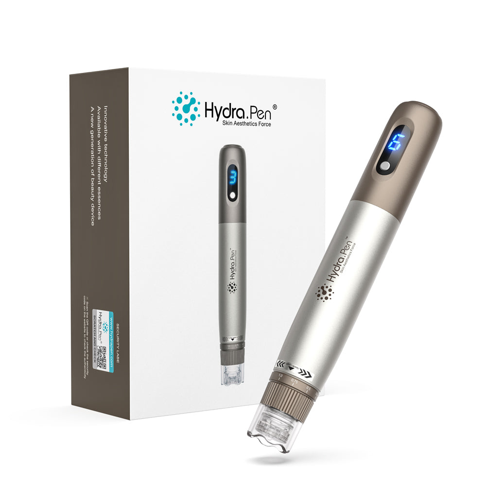 Manico Hydra Pen H3 argento e bronzo accanto alla sua confezione originale